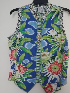 Blue Floral Sleeveless Button-Front Shirt
